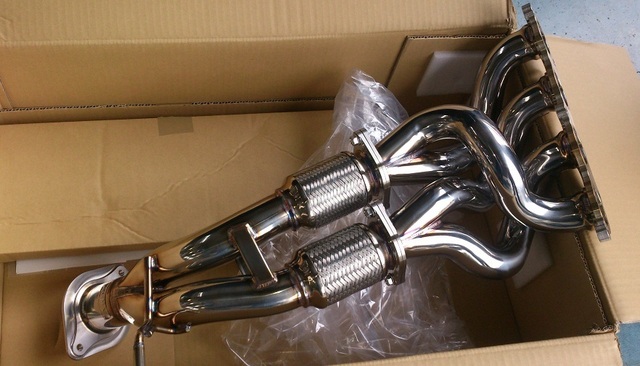 ☆ シビック タイプR（FD2） マキシム エキマニお取付 ☆ | スタッフ