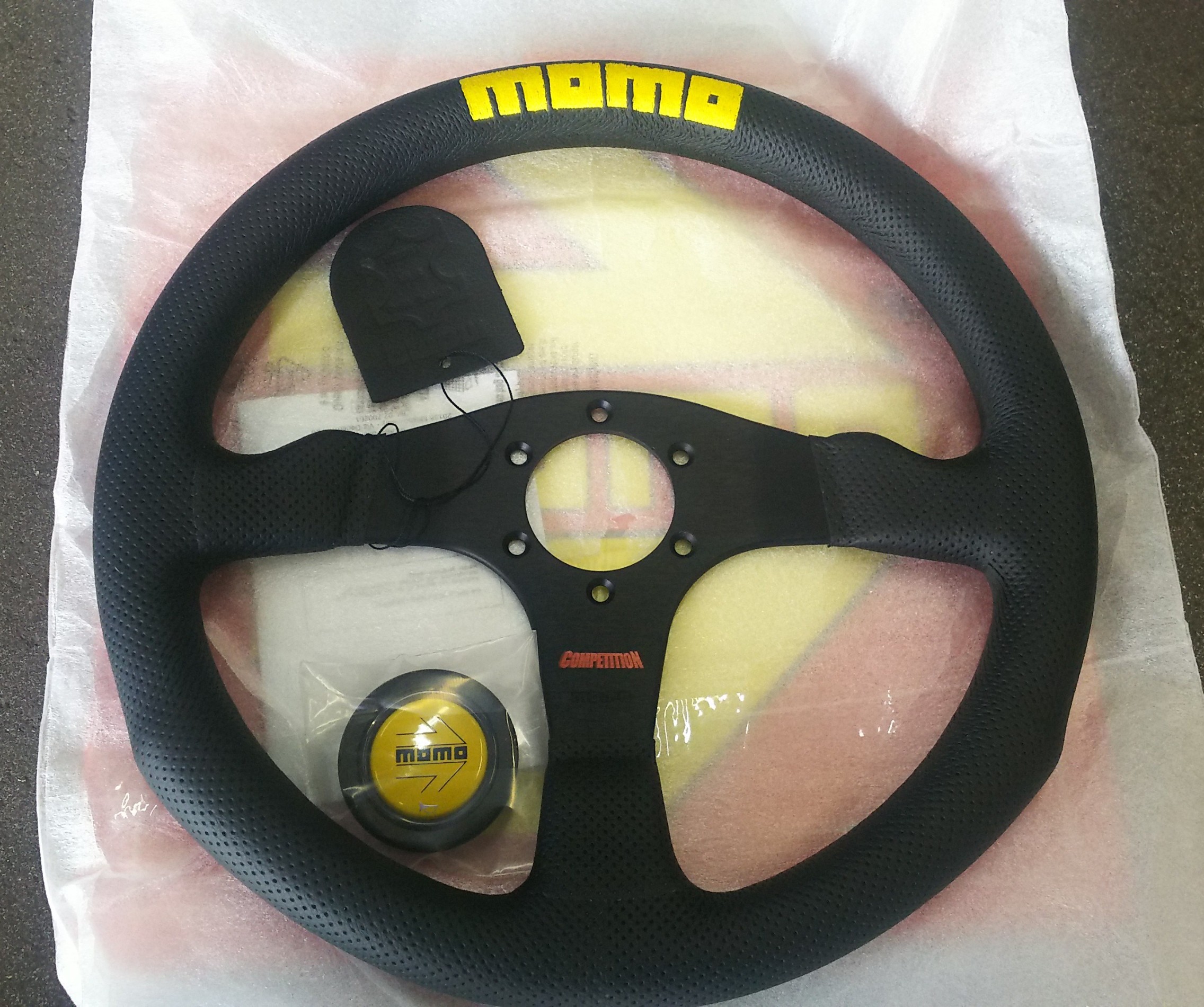 MOMO Steering Wheels」 | ランチア デルタ インテリア インテリア