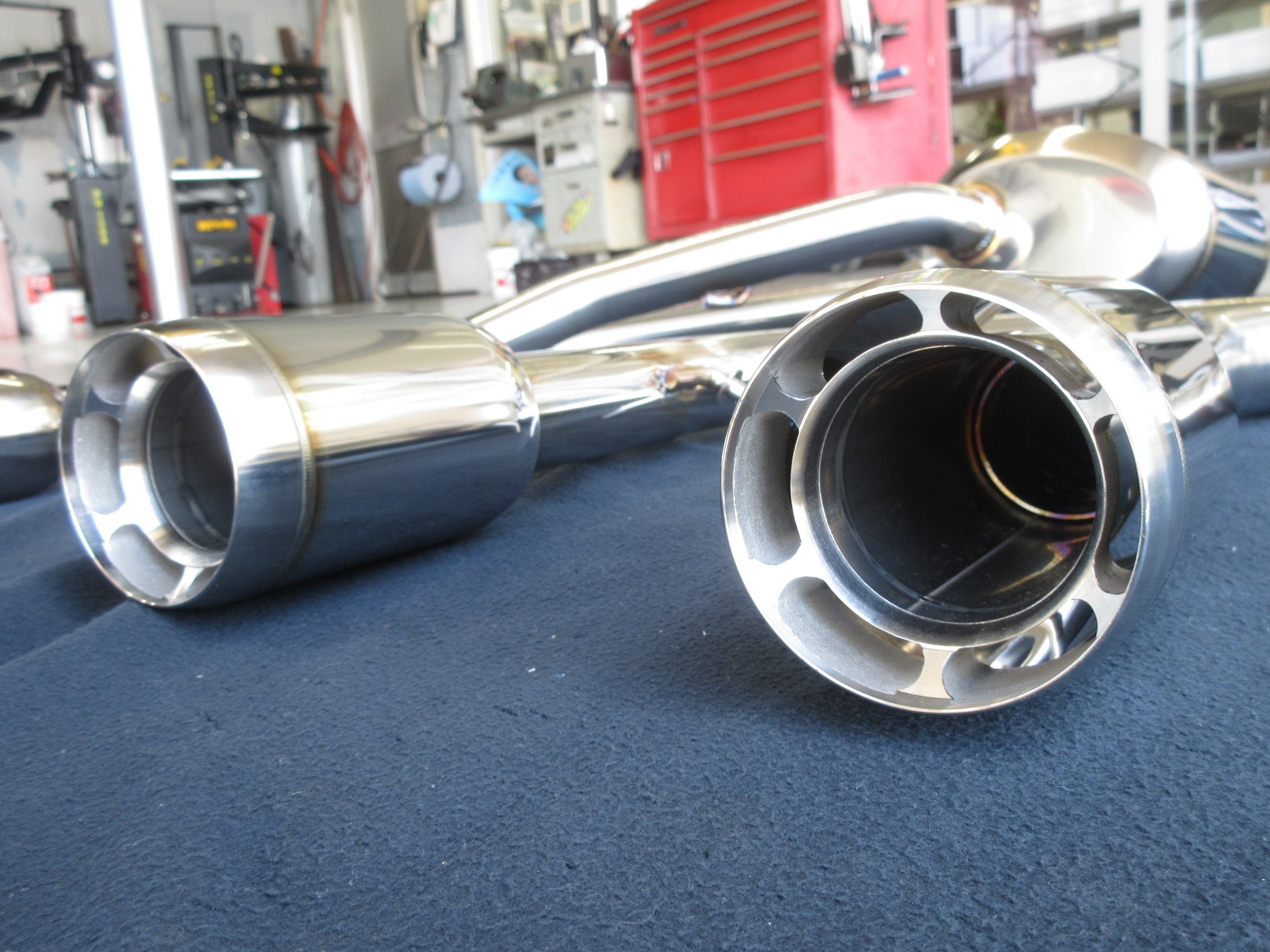 クオリティとサウンドにこだわったら、やっぱりこのマフラーになりまし