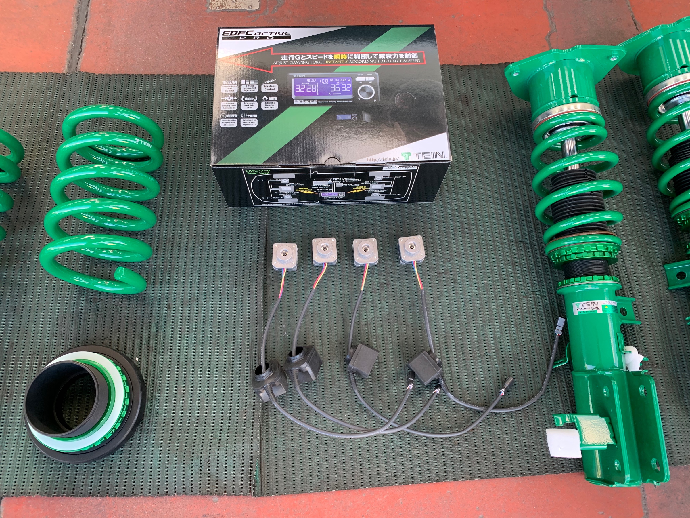 エルグランド TEIN車高調 | 日産 エルグランド | スタッフ 日記