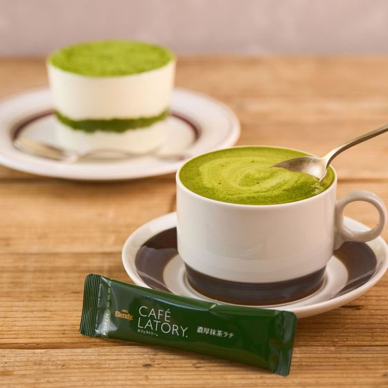 AGF ブレンディ カフェラトリー スティック 濃厚抹茶ラテ 6本が382円