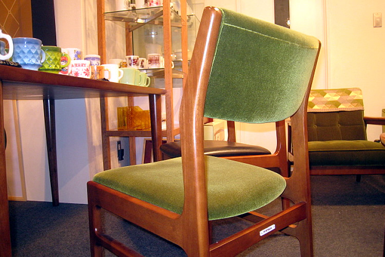 カリモク60 アームレスダイニングチェア（モケットグリーン） | collect