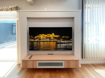 LG OLED65CXPJAの壁掛け施工事例