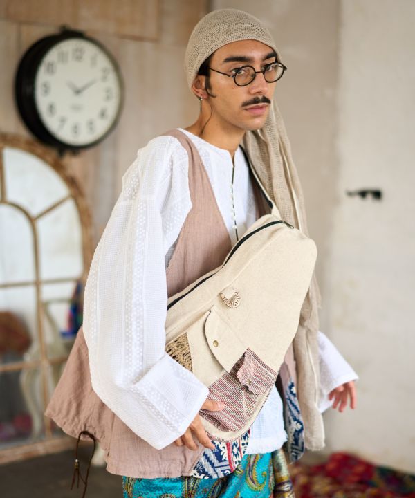 バダワンショルダー(WHITE): 『チャイハネ』公式通販