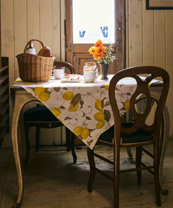 Fromイタリア】クアドラテーブルクロス(TILE): 『欧州航路』