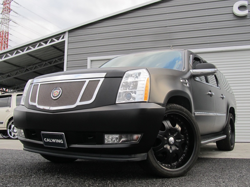 キャデラック エスカレード マットブラックペイント カスタム | 輸入車