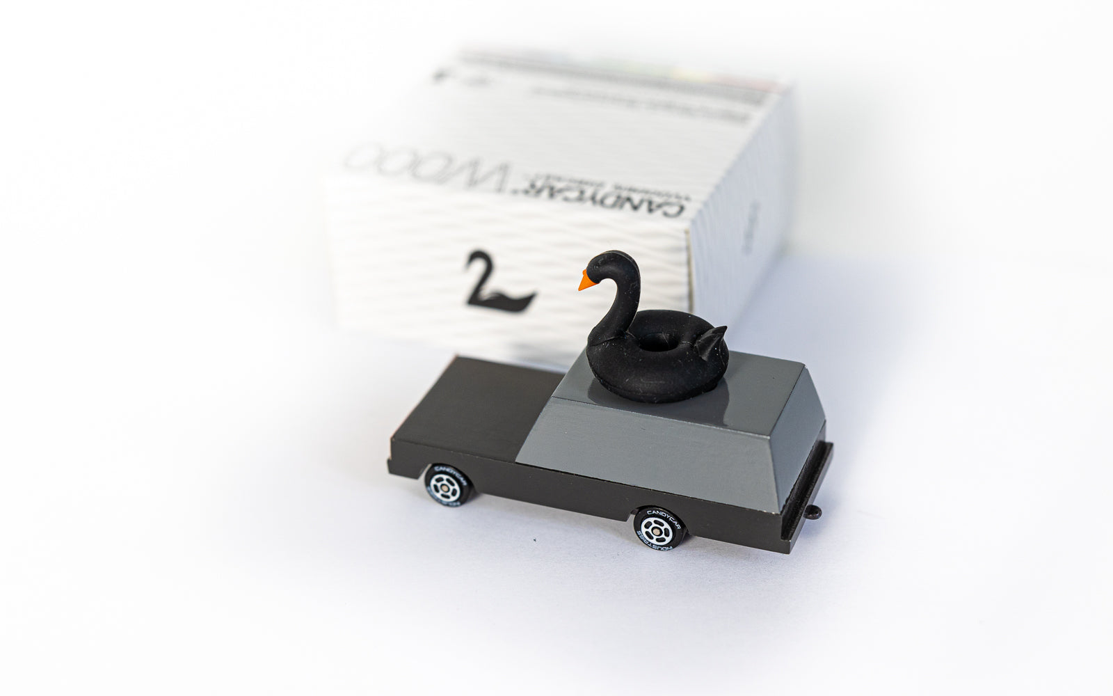 Black Swan Wagon – Candylab