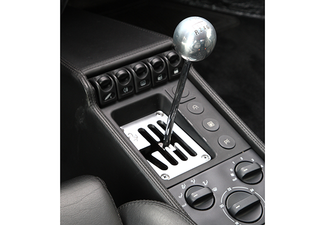 20世紀名車ギャラリー】ハートを射抜くV8プランシングホース、1997年式