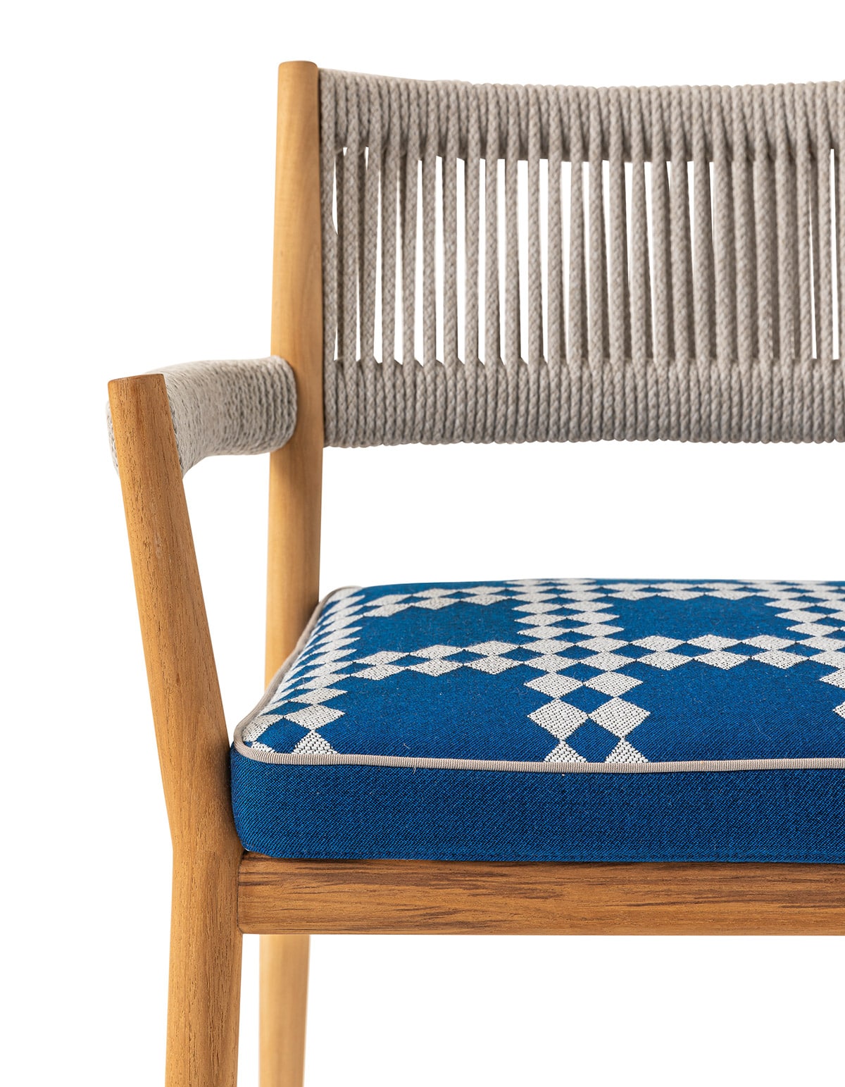 474 DINE OUT（ダイン アウト アームチェア）Cassina | カッシーナ