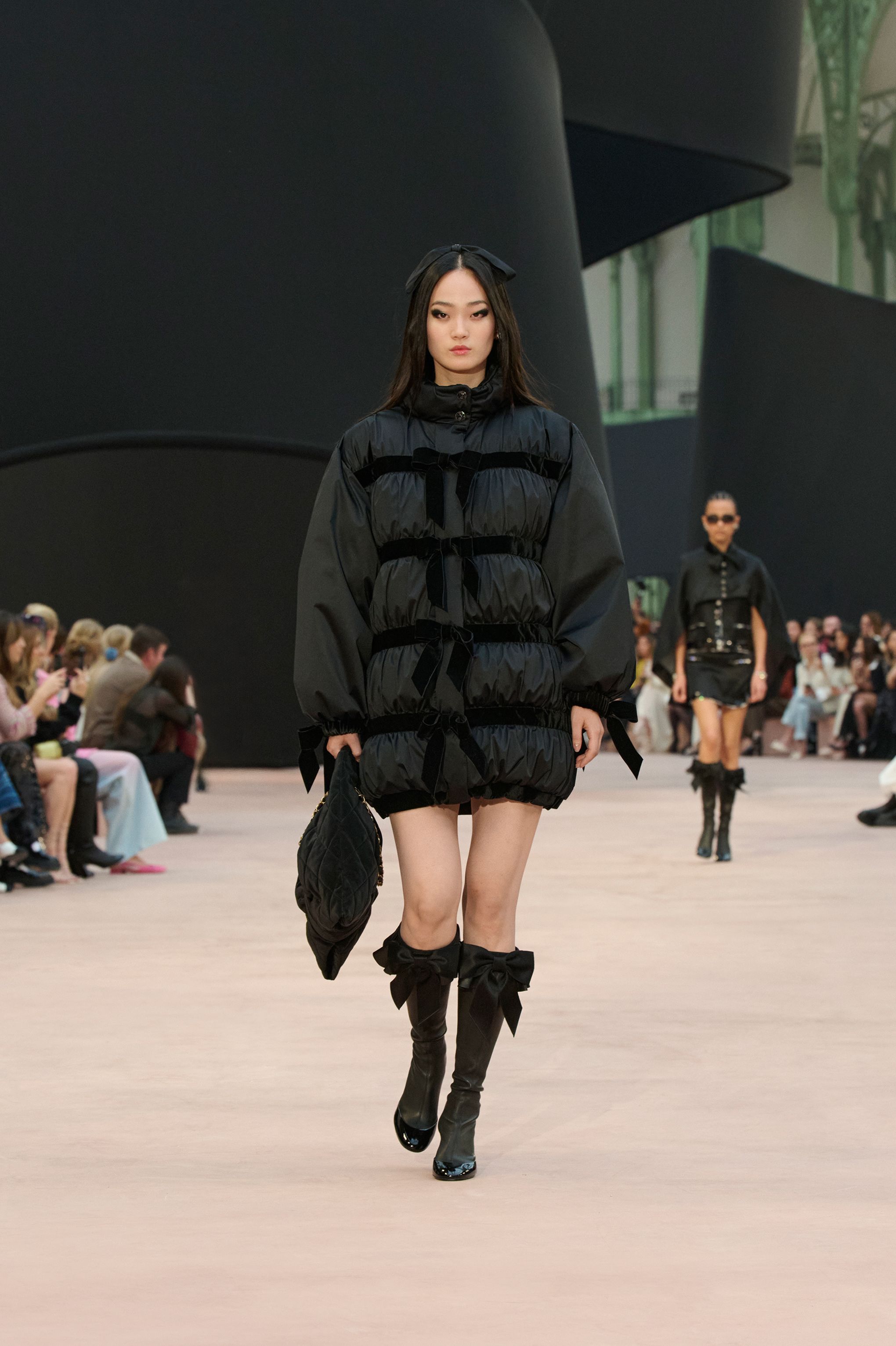 パッファーコート - タフタ、ブラック — ファッション | CHANEL シャネル