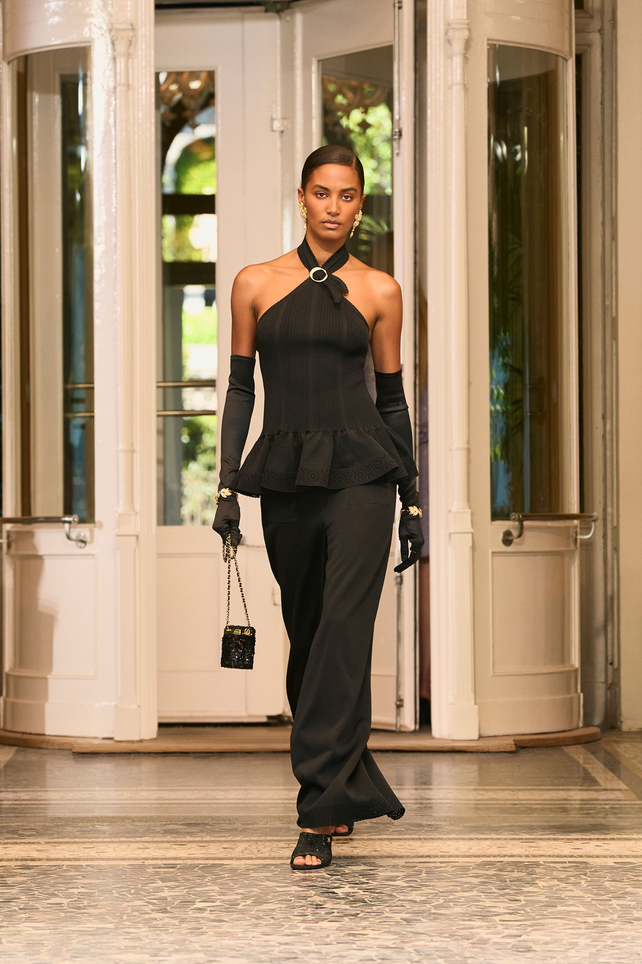 トップ - シルク、ブラック — ファッション | CHANEL シャネル