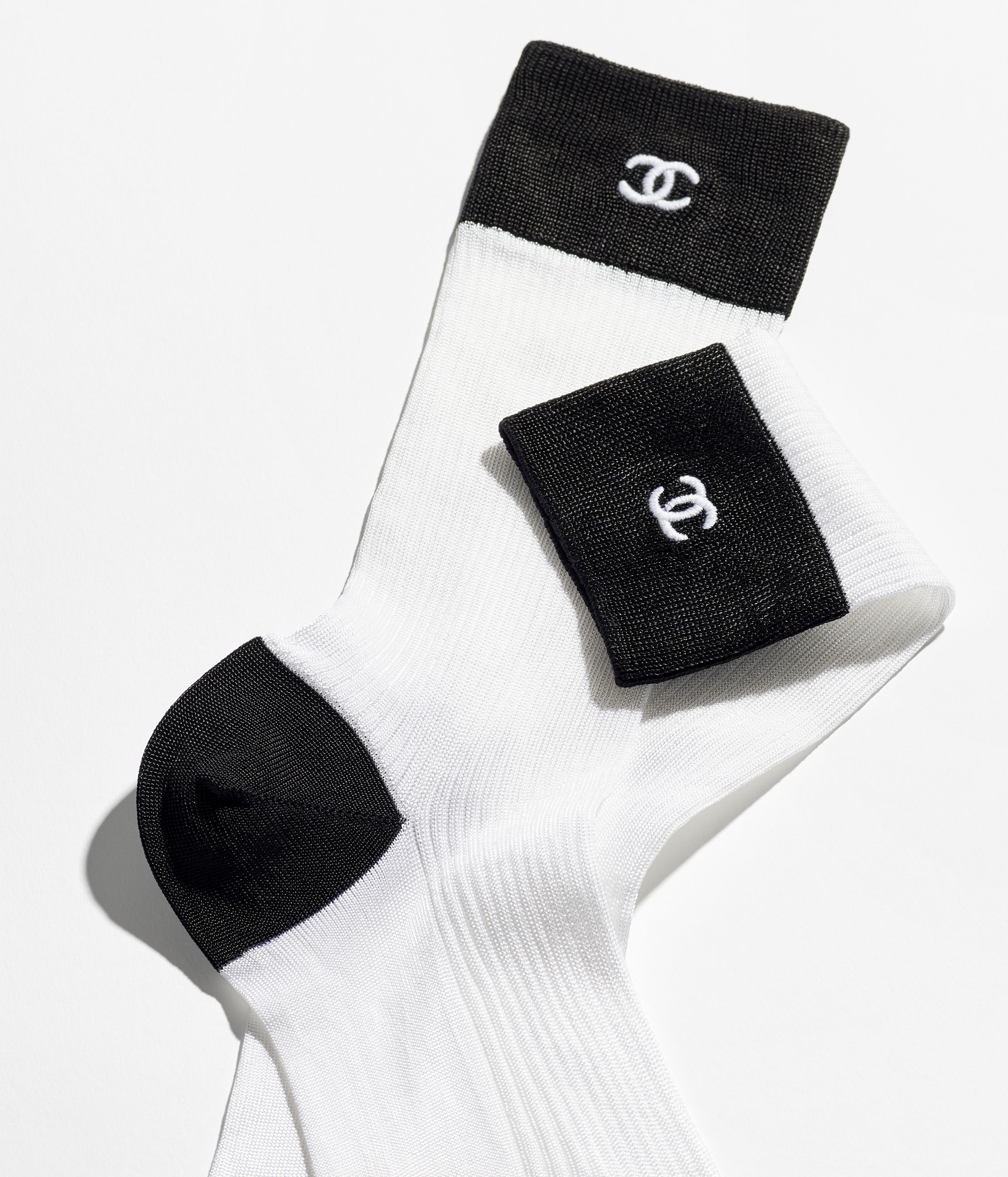 ソックス - ミックス ファイバー、ホワイト & ブラック — ファッション
