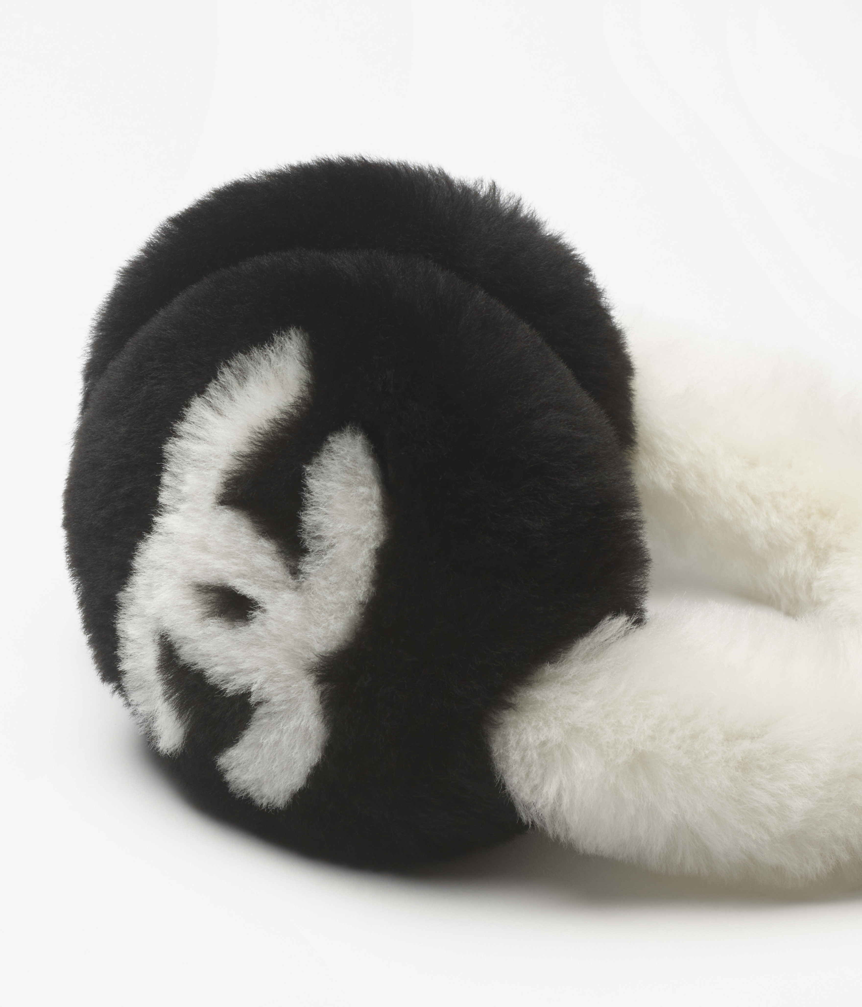 イヤーマフ - シアリング ラムスキン、ブラック & エクリュ