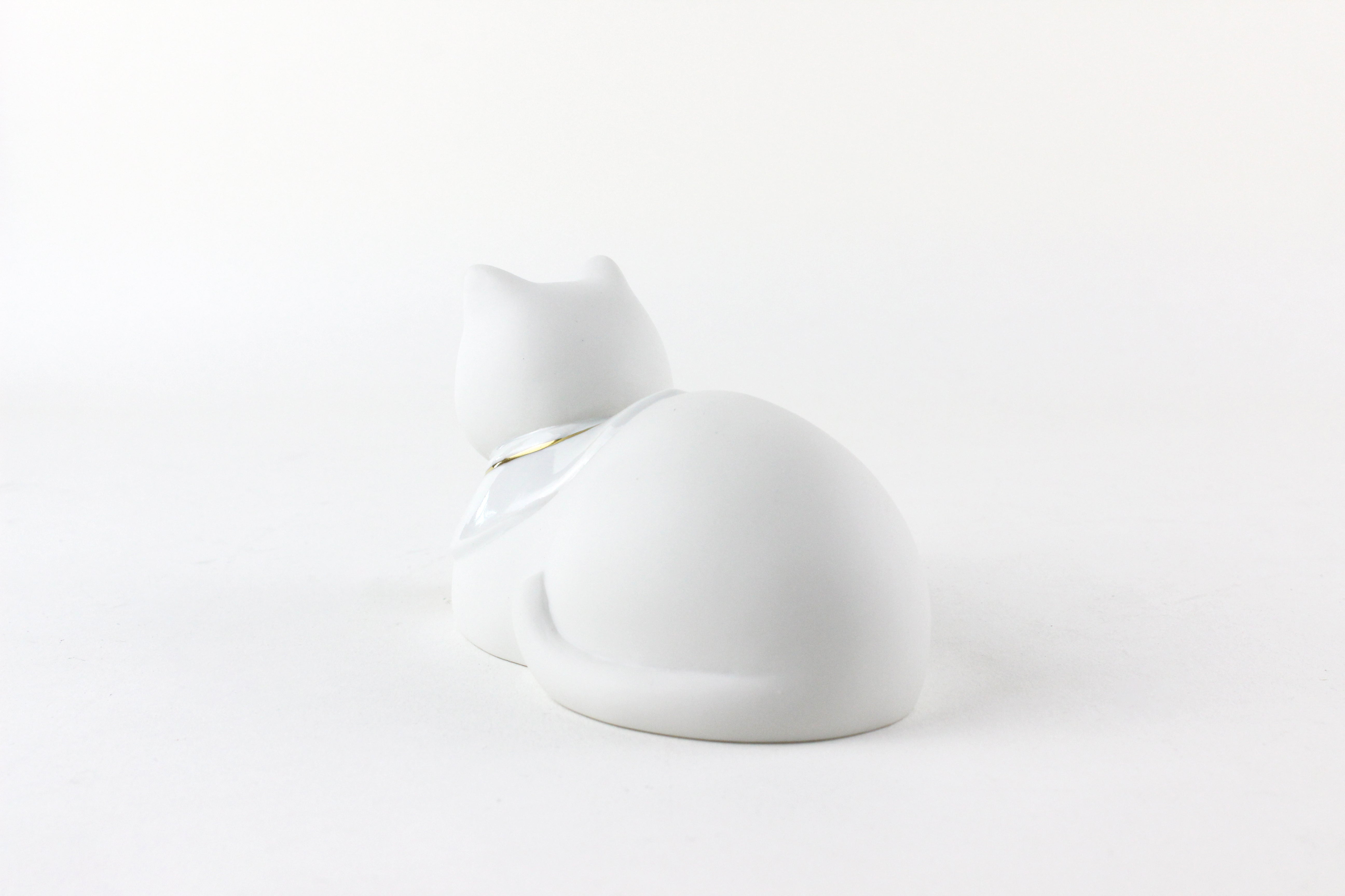 3%寄付】ちょうえもん座猫 金白 – 上出長右衛門窯オンラインショップ