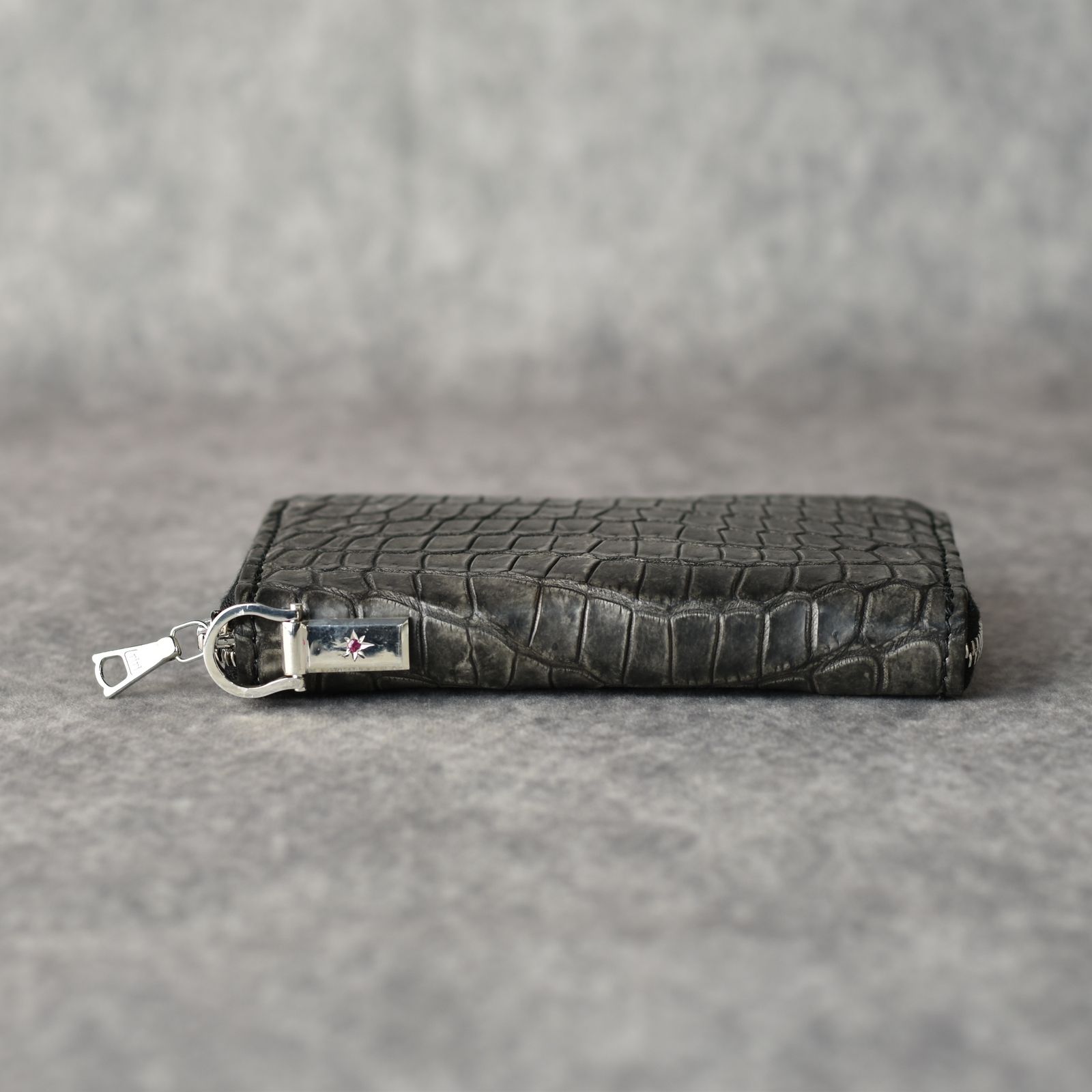 ISAMU KATAYAMA BACKLASH - クロコ 墨染め+イタリアンバケッタ ミニ