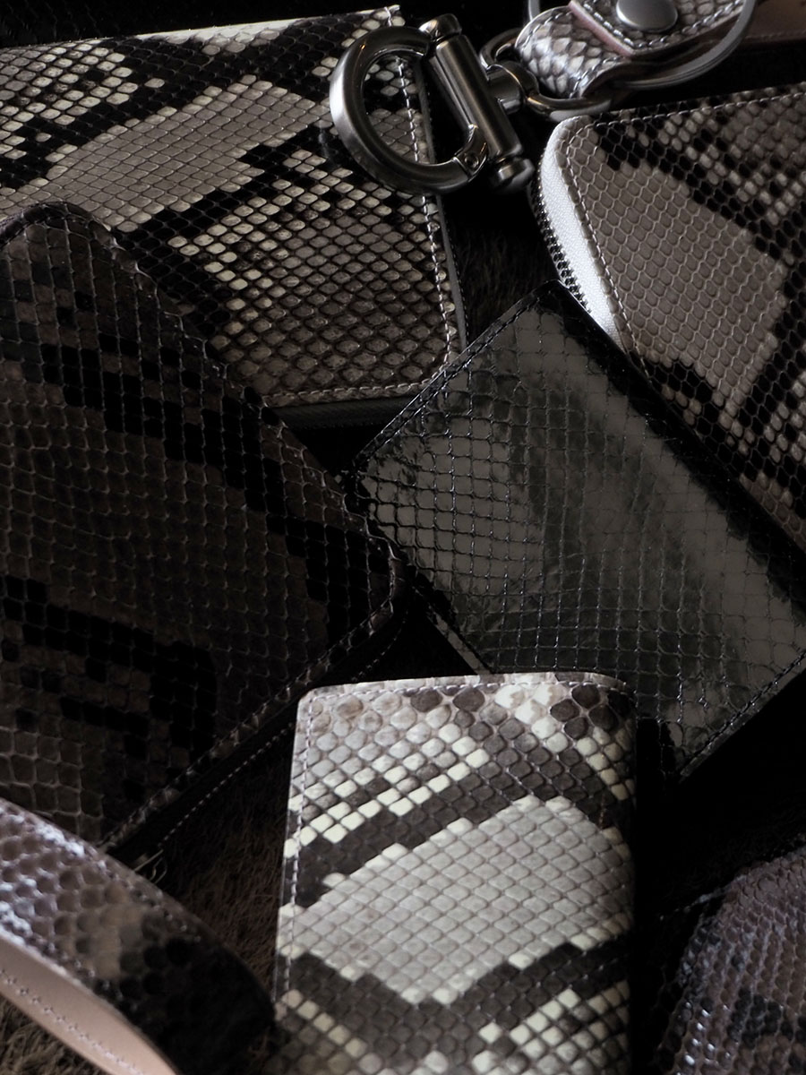 Hender Scheme】 魅惑のパイソンレザー | CIENTO BLOG