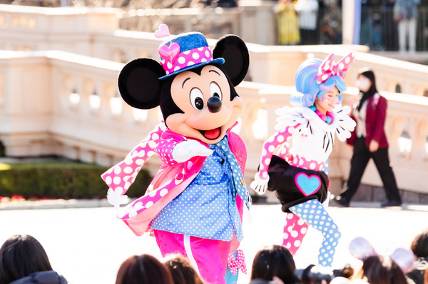 ディズニー】“パルパル衣装”のミッキー＆ミニー！春限定、パーク