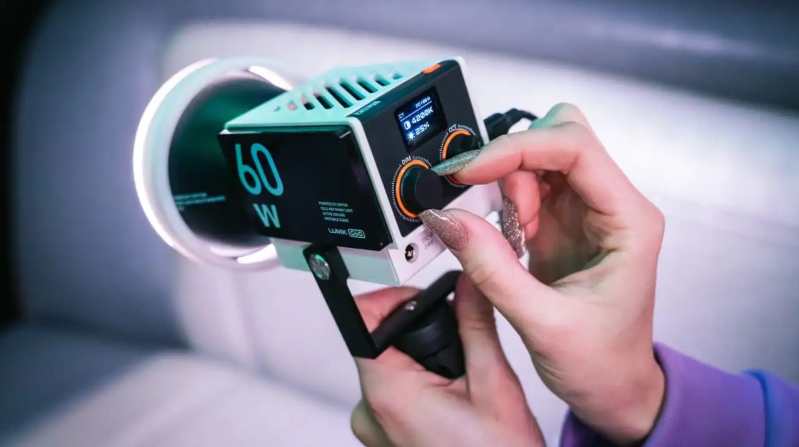 ZHIYUN MOLUS G60 and MOLUS X100 LED Lights Released | CineD