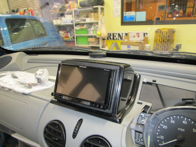 カングー1用2DINナビ取り付けキット