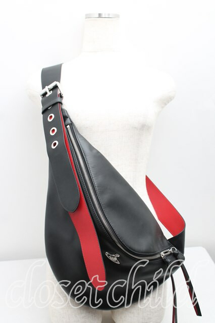 ヴィヴィアンウエストウッド 中古 / BAG/パンクボディバッグ H-23-10