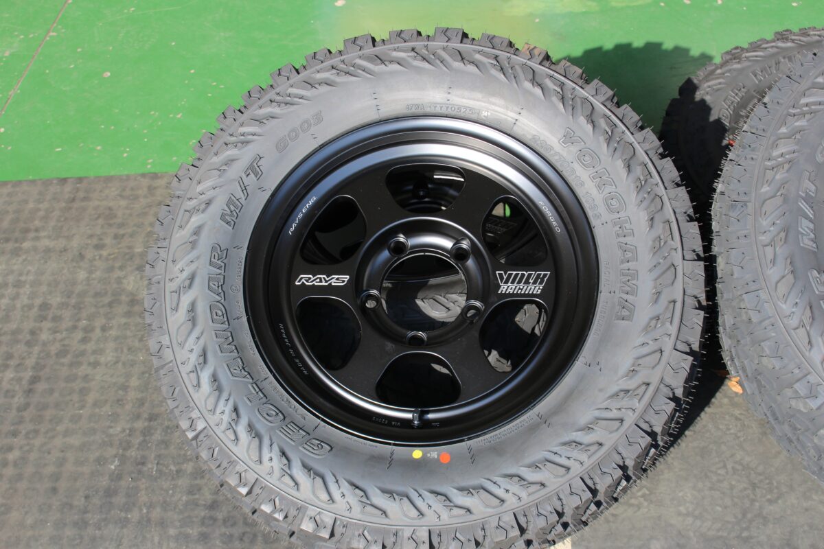 JB74ジムニーシエラ】漆黒の鍛造 VOLKRACING TE37XT Black Shadow