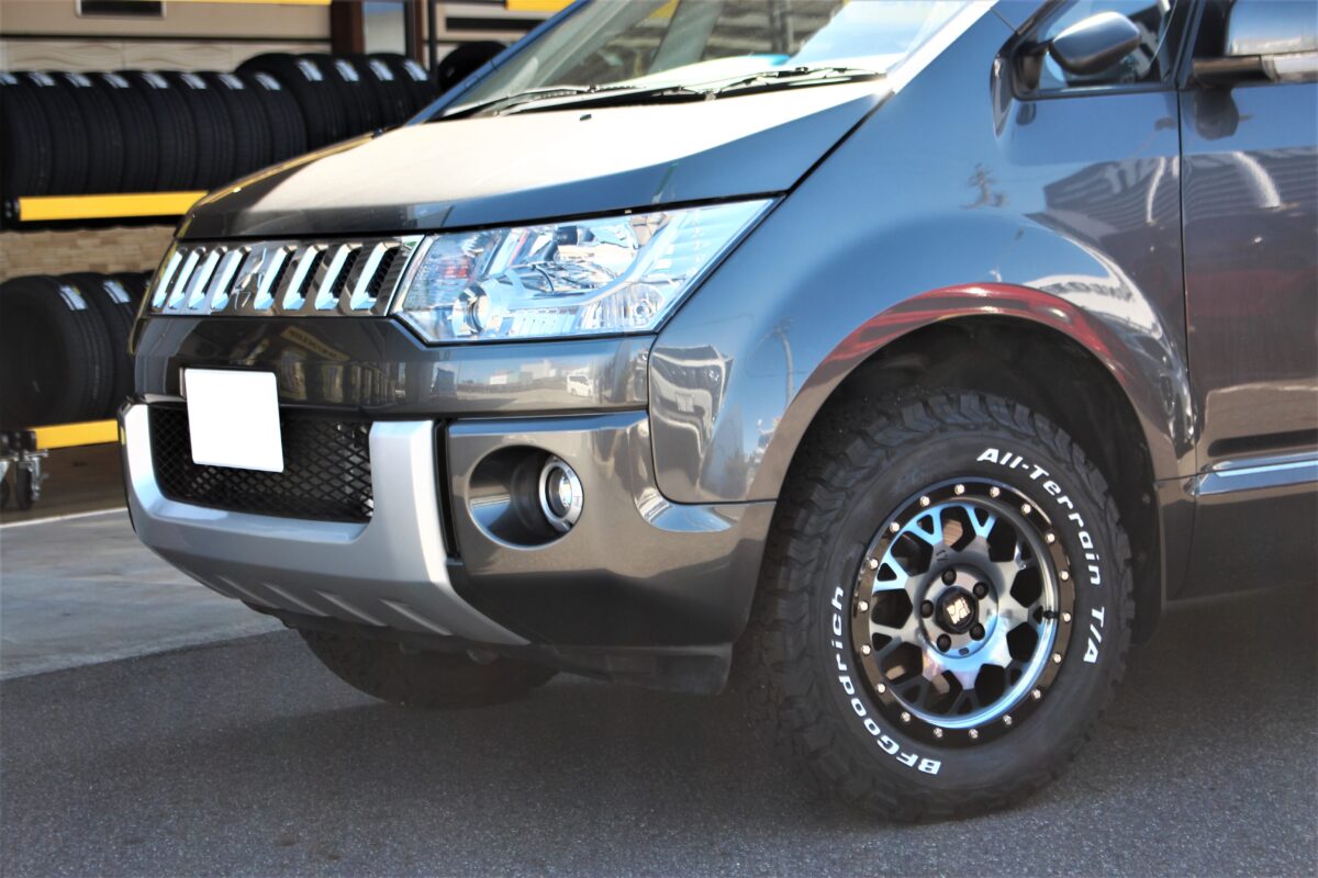 デリカD:5 x MLJ エクストリームJ XJ04 x BFグッドリッチT/A KO2