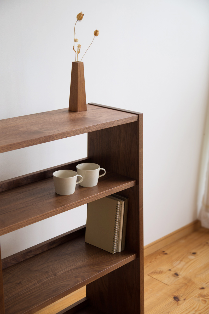 C-419 ロータイプのブックシェルフ 家具工房クラポ