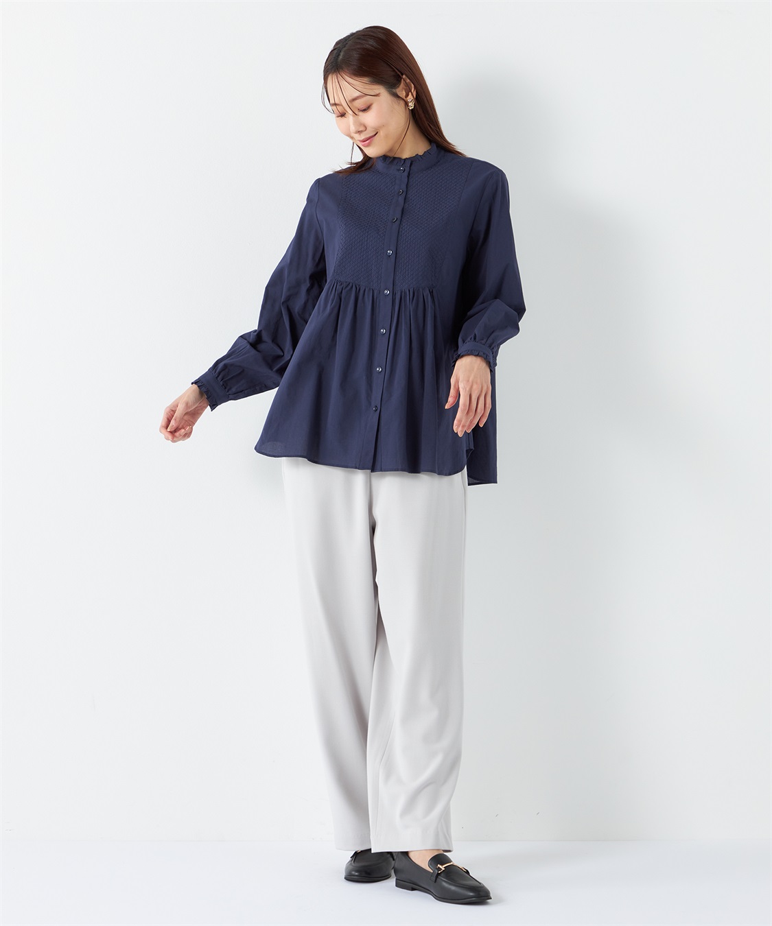 ヨーク刺しゅうブラウス Petit Honfleur｜クロスプラス公式通販サイト