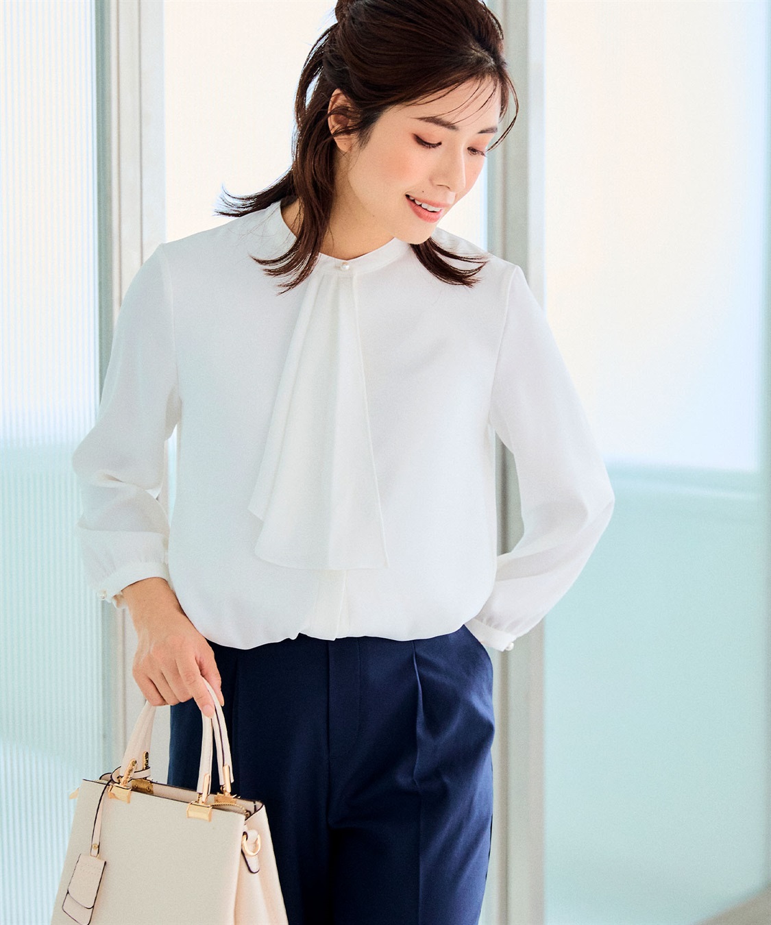 洗える》正解 ラッフルフリルブラウス【CF/クロスファンクション