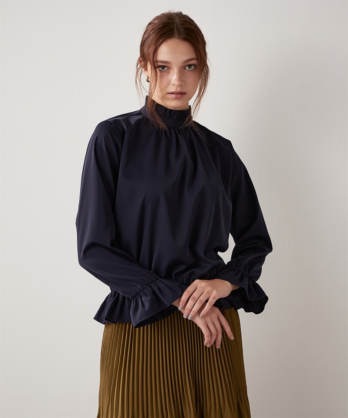 ネックフリルブラウス LE SOUK HOLIDAY｜クロスプラス公式通販サイト