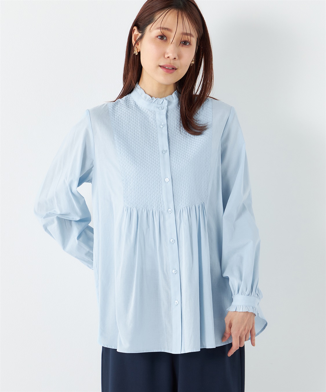 ヨーク刺しゅうブラウス Petit Honfleur｜クロスプラス公式通販サイト