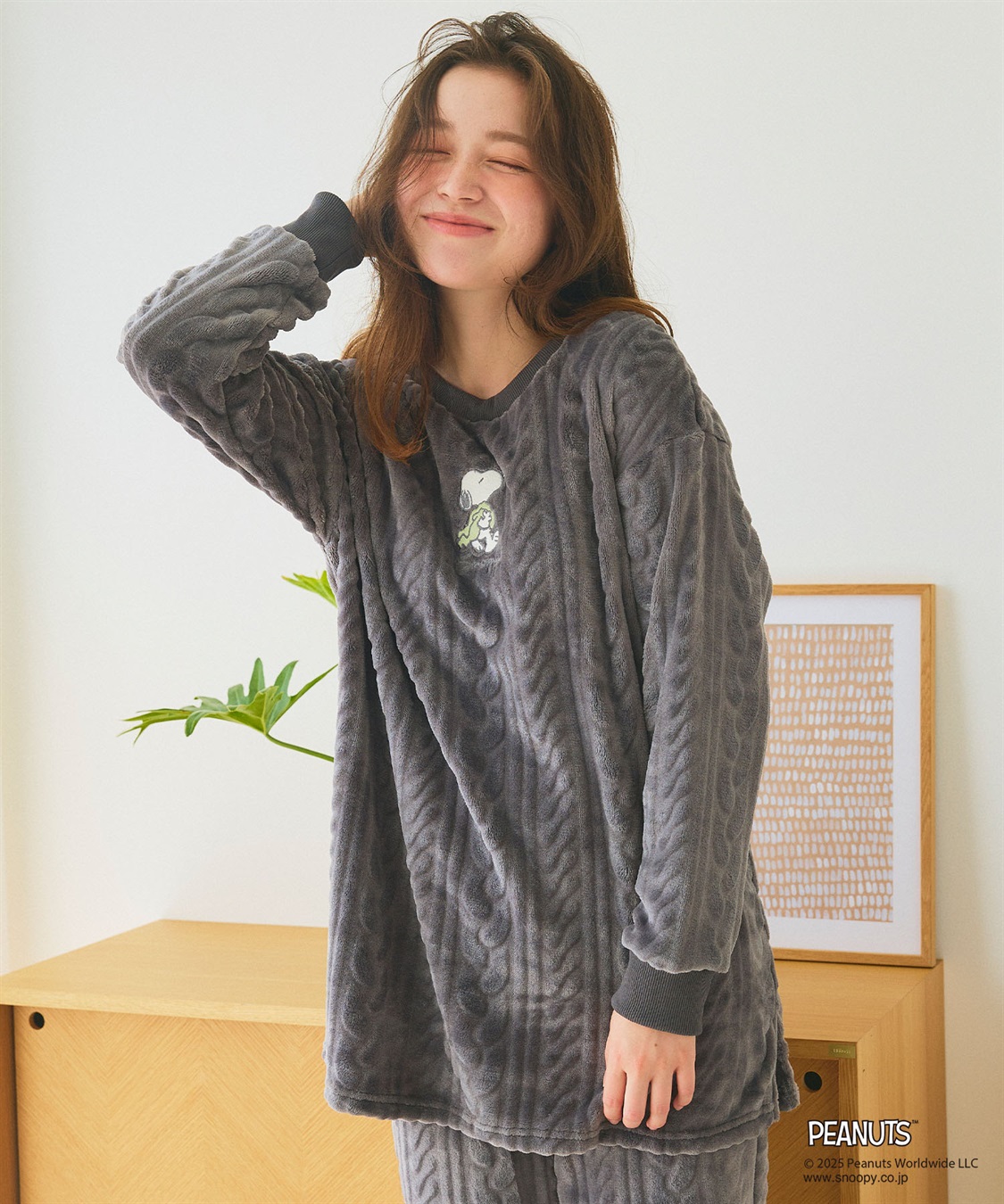 PEANUTS/ピーナッツ】SNOOPY/スヌーピー刺繍ケーブルフリース長袖