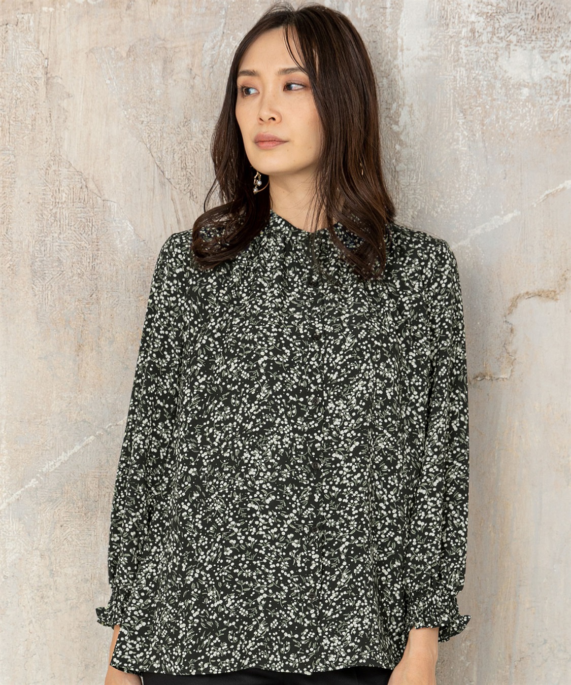 花柄ブラウス A/C DESIGN BY ALPHA CUBIC｜クロスプラス公式通販サイト