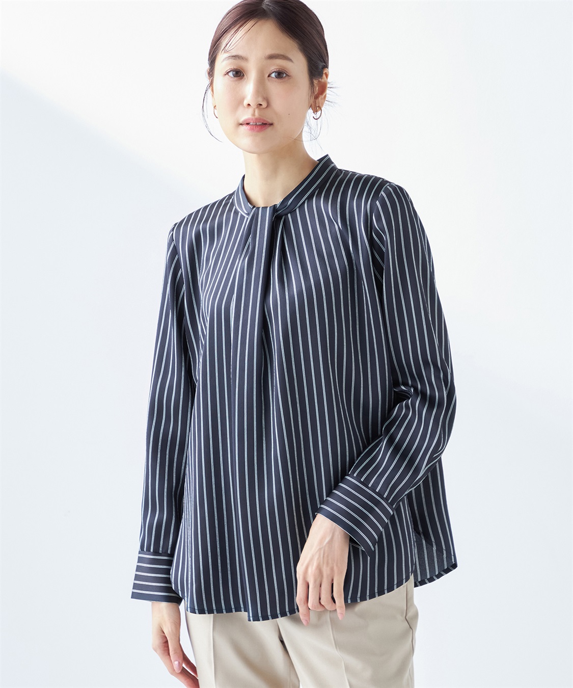 ストライプタイブラウス A/C DESIGN BY ALPHA CUBIC｜クロスプラス公式