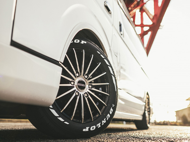 1PC》タイヤホイールセット EF-17 ハイエース用×PARADA 215/60R17C