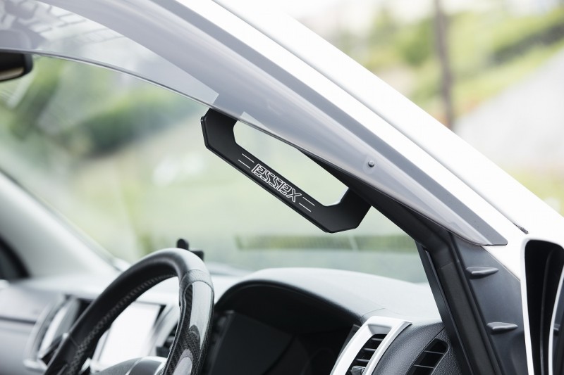 ES ビレットアシストグリップ ハイエース用 | 200系ハイエース・NV350