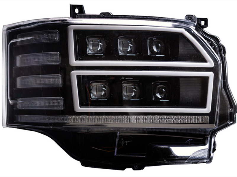 ヴァレンティ ジュエルヘッドランプ ウルトラ □6眼ヘッドランプ