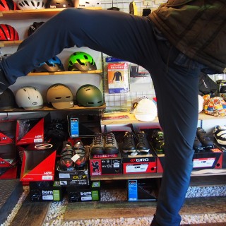 SWRVE lightweight wwr trousers slim. - 京都の中古自転車・新車販売