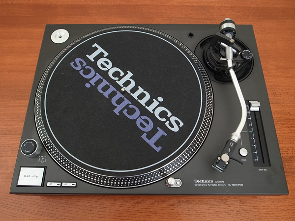 Technics SL-1200MK3Dターンテーブル 電源入りました Technics ターン