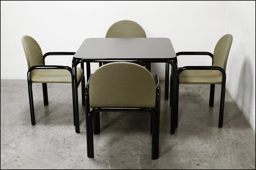 knoll(ノール) Gae Aulenti(ガエ・アウレンティ) ダイニング5点セット