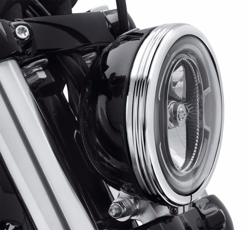 ディファイアンス ヘッドライトトリムリング 5-3/4インチ - Harley