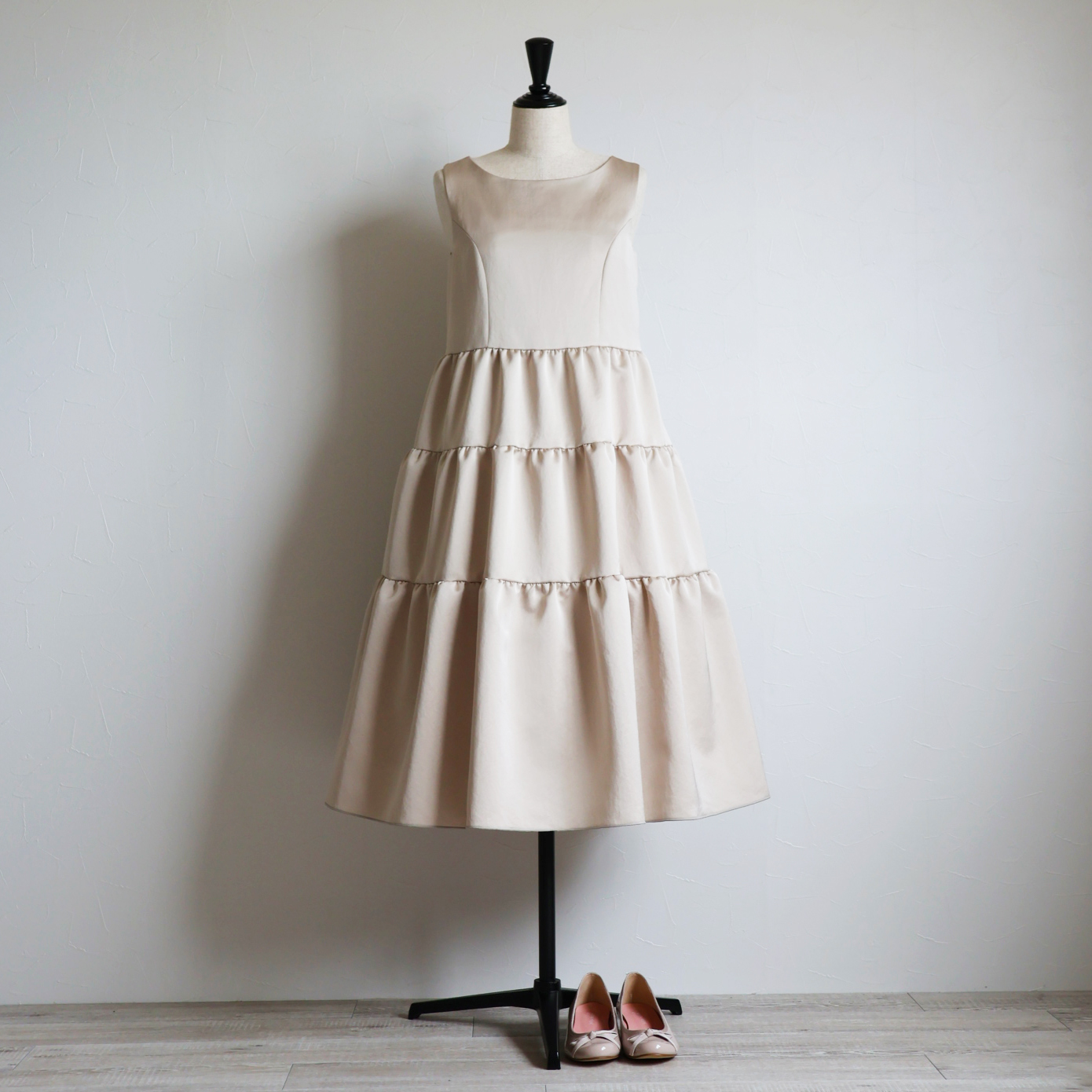 ワッシャーマットサテン ティアードワンピース【JM2335BD】 商品詳細