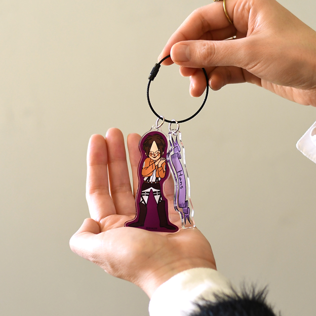 進撃の巨人｜ビッグアクリルキーホルダー（ハンジ）