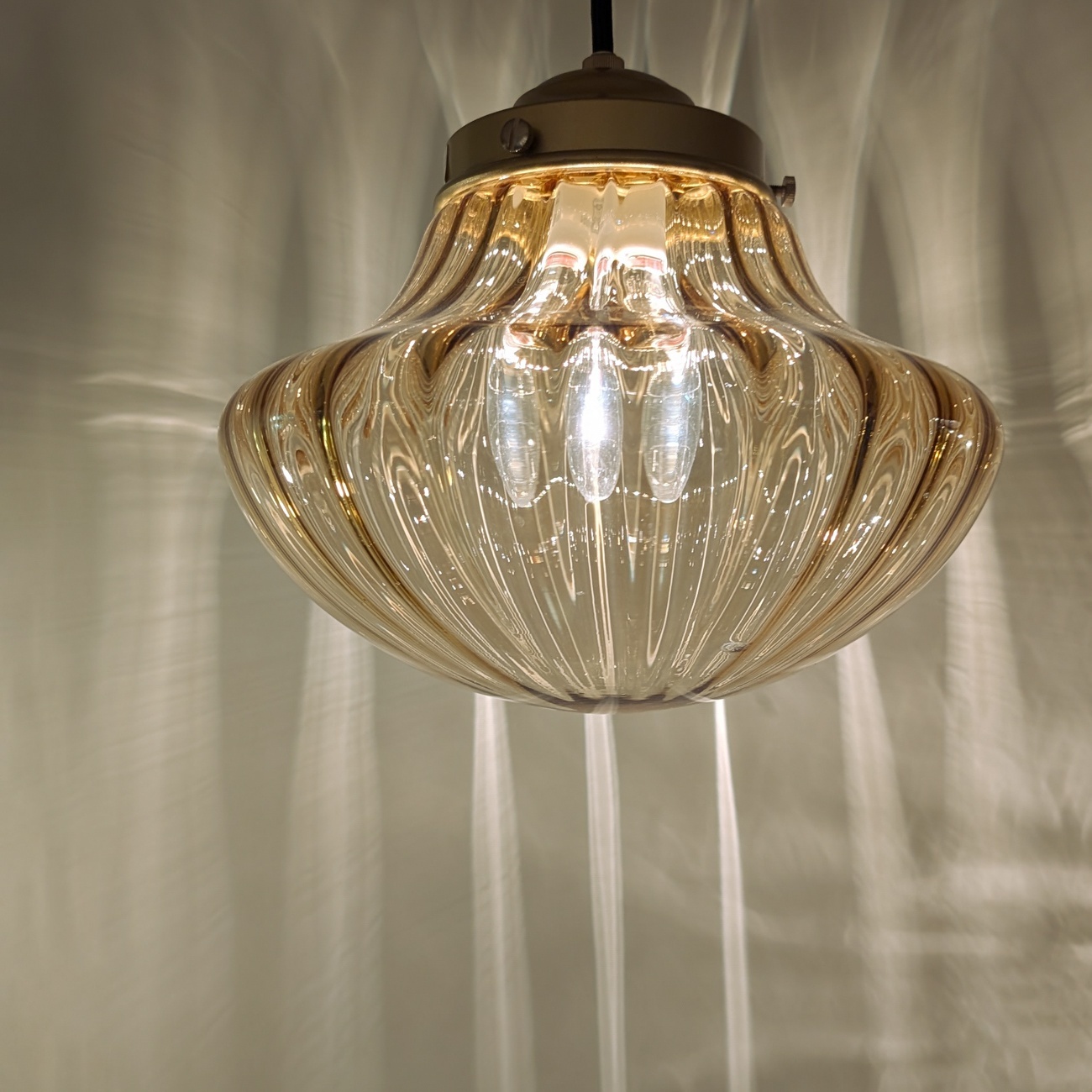 イチョウ型ペンダントライトアンバーモール アトリエ Ansan