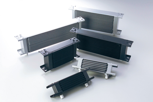 オイルクーラーコア ストレート #6 9インチ10段 ブラック | EARL'S