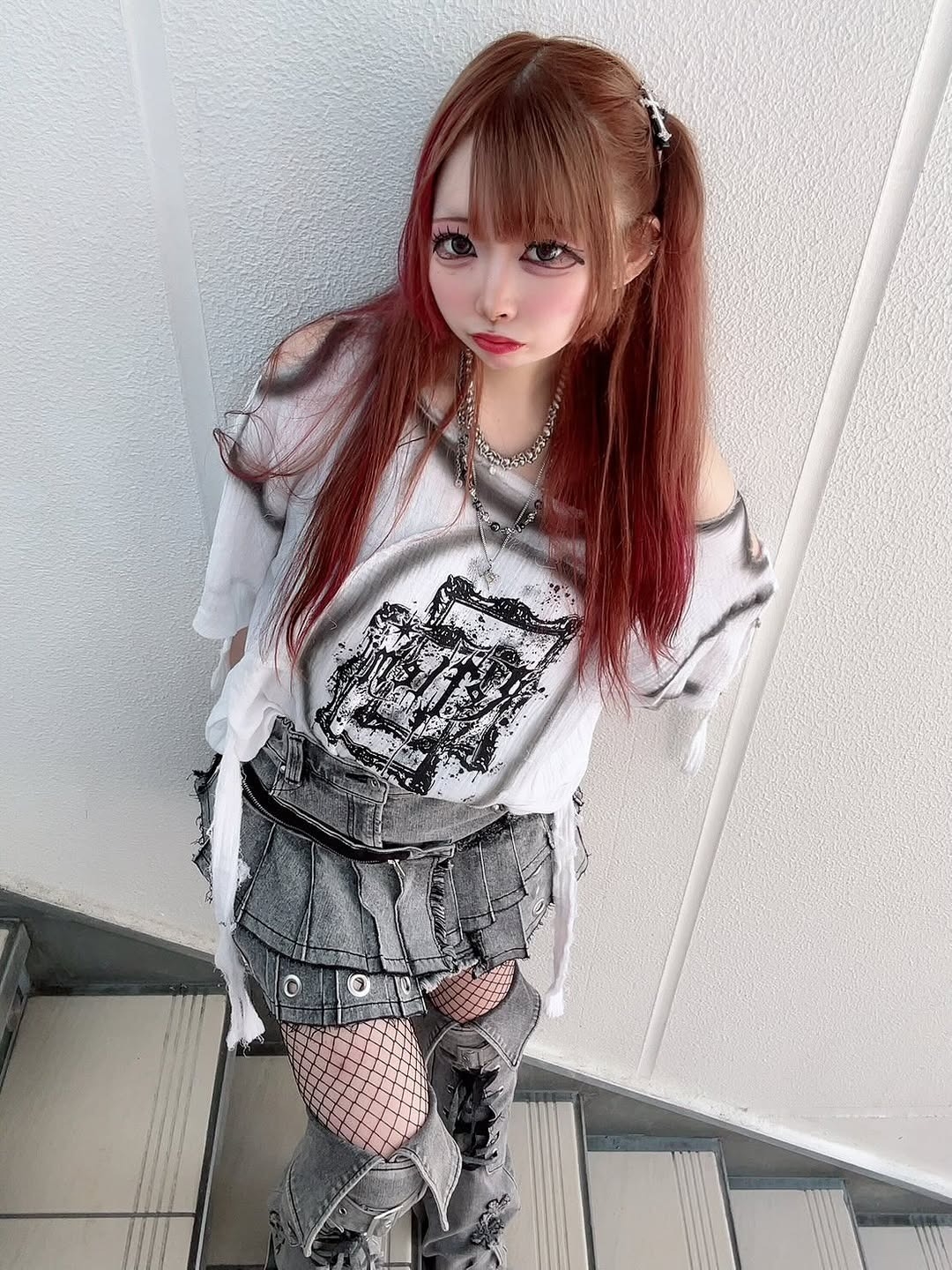 Grrr the Lipper【ガルルザリッパー】ケロイドデニム-仙骨/全2色