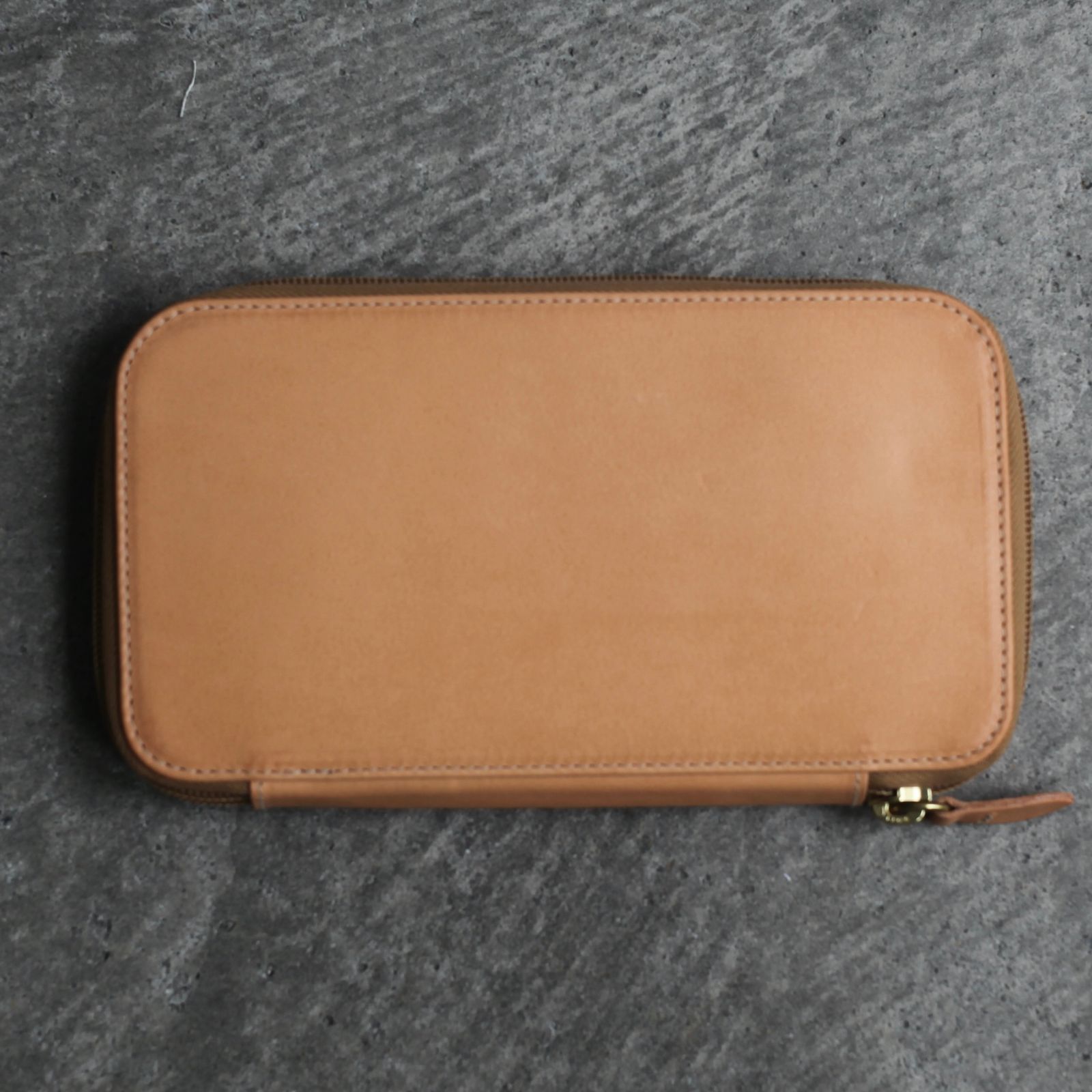 IL BISONTE - 【残り一点】ジップアラウンドロングウォレット