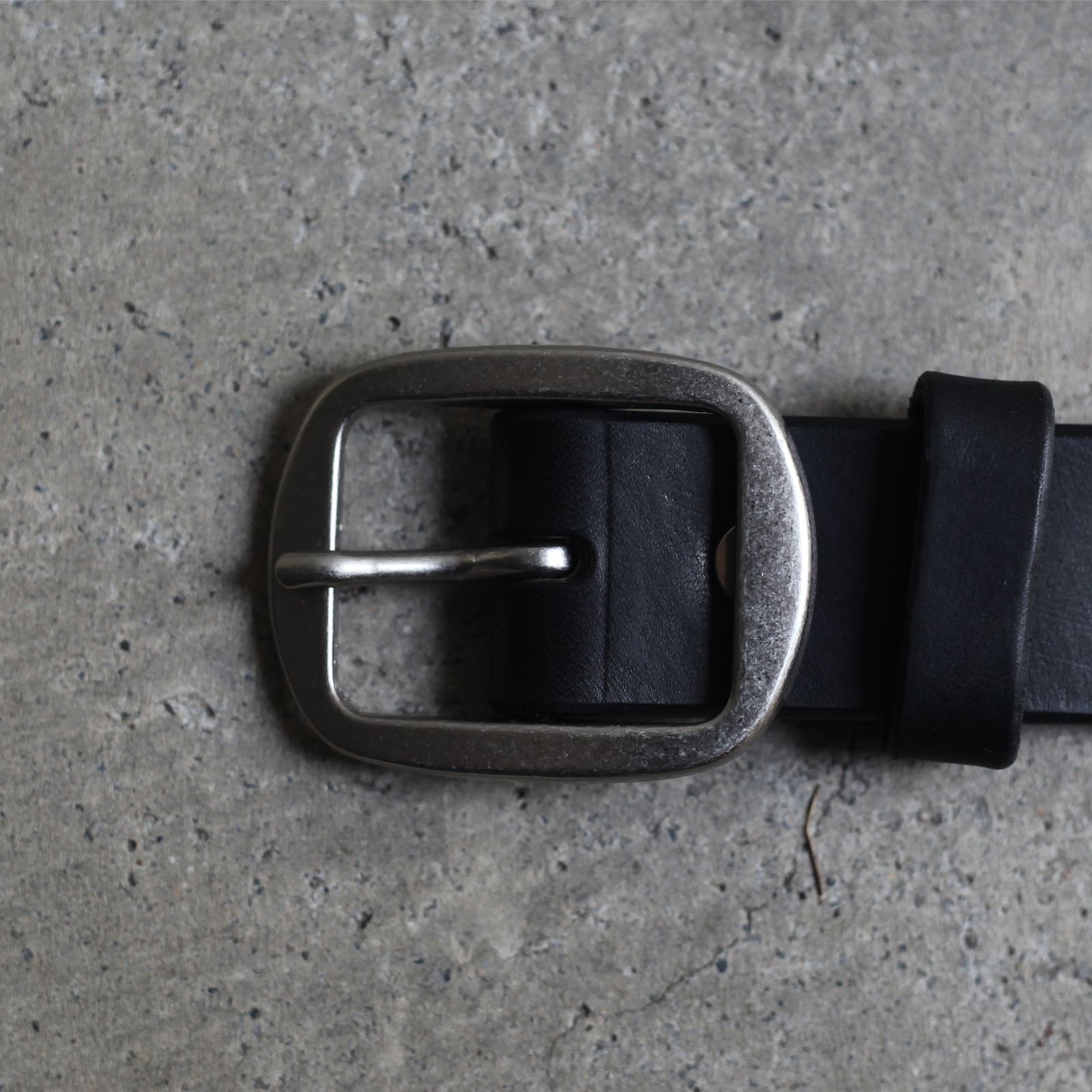 JOHNLAWRENCESULLIVAN - 【残り一点】Pin Buckle Studded Belt