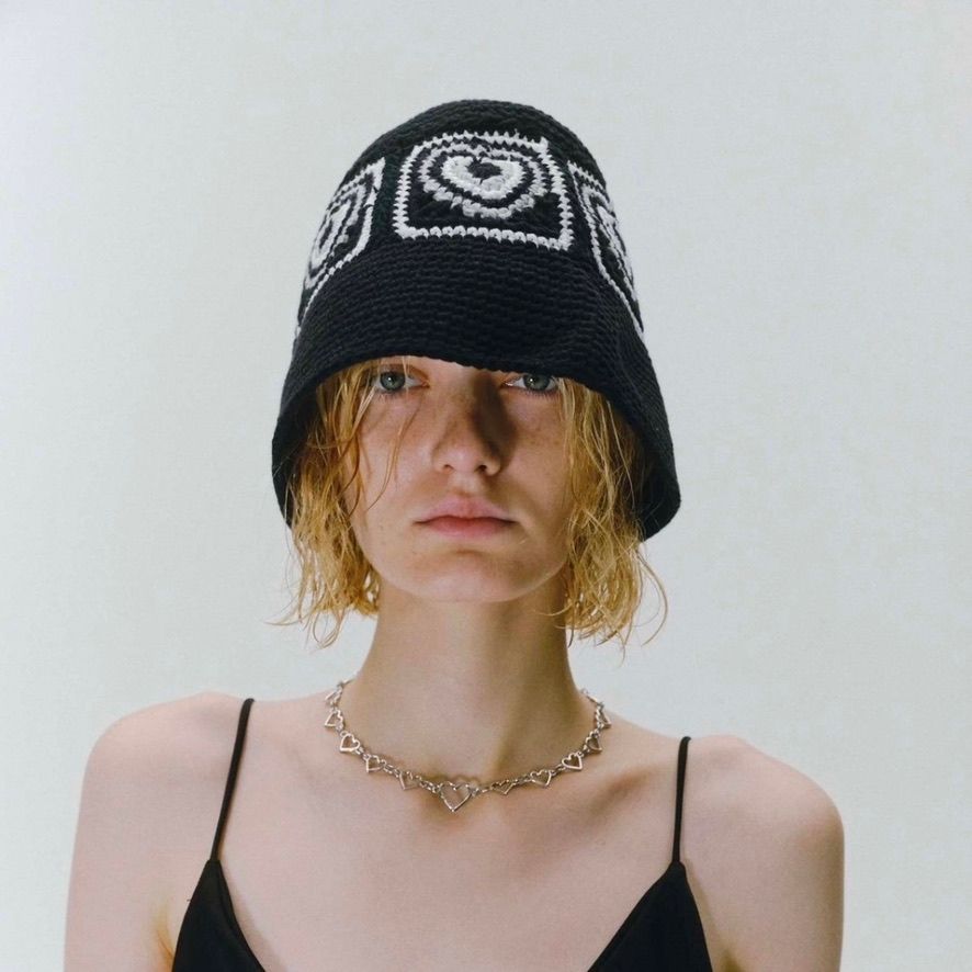 BASICKS - 【残りわずか】Heart Crochet Bucket Hat | ACRMTSM ONLINE