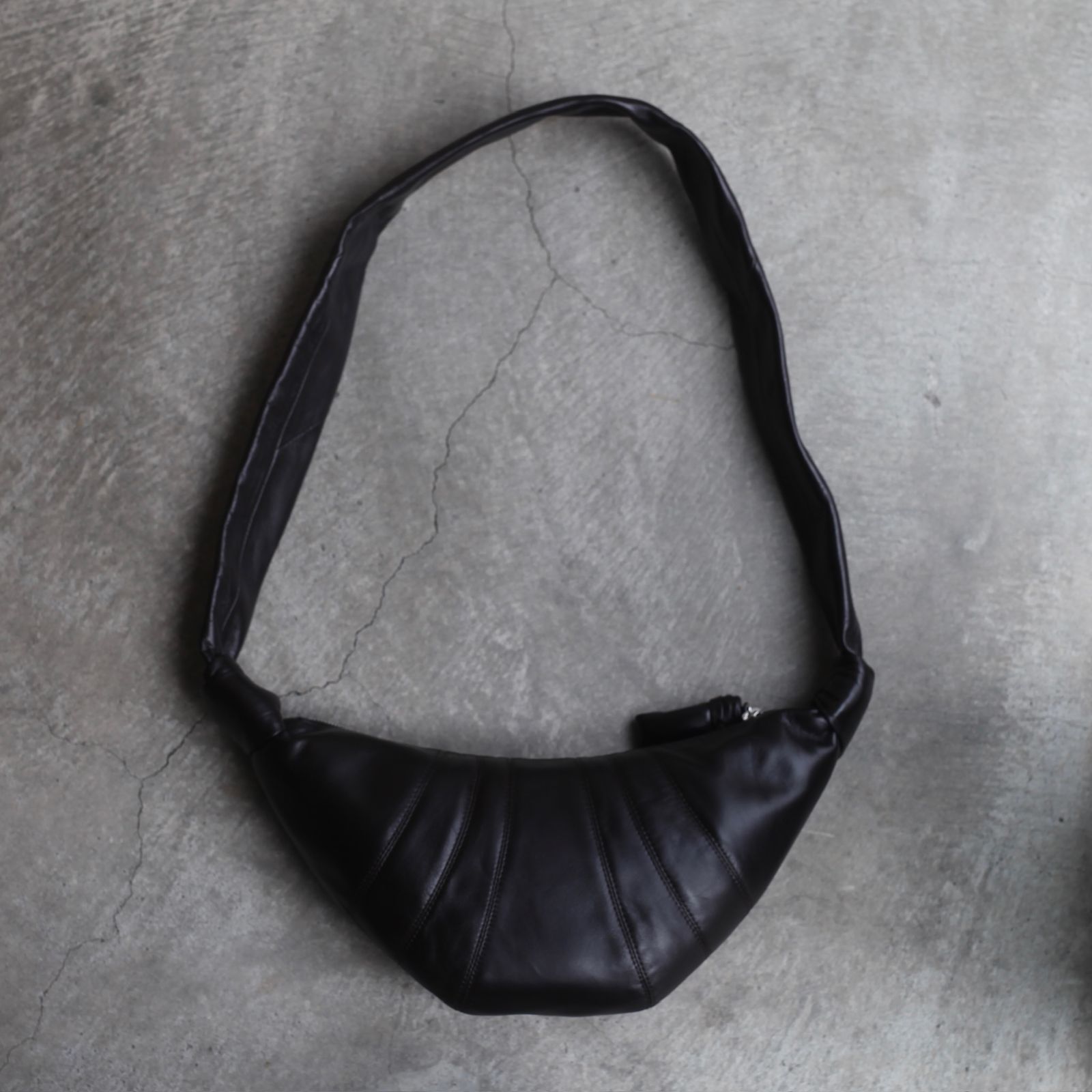 LEMAIRE - 【残りわずか】Small Croissant Bag(NAPPA LEATHER